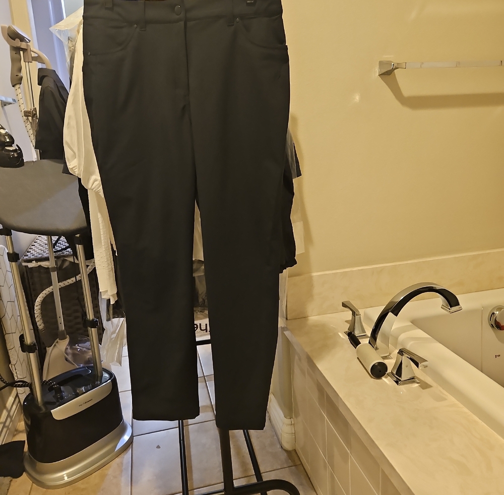 lululemon athletica Black Cropped Ankle Pants